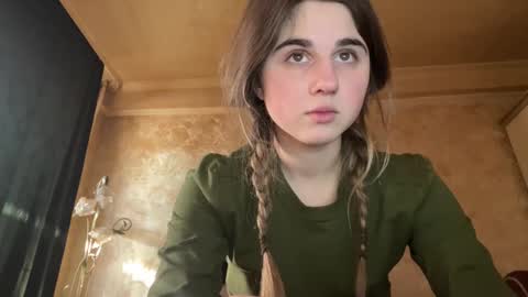 Snapshot of lovelysilk_63 chatting on 01/18/26, 10:19 ELA online show from 01/18/26, 10:19