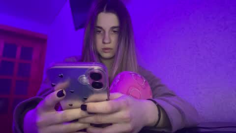 Snapshot of lovelysilk_63 chatting on 01/31/26, 07:45 ELA online show from 01/31/26, 07:45