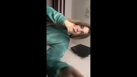 Snapshot of lovelysilk_63 chatting on 02/04/26, 08:31 ELA online show from 02/04/26, 08:31