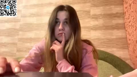 Snapshot of lovelysilk_63 chatting on 02/23/26, 09:01 ELA online show from 02/23/26, 09:01