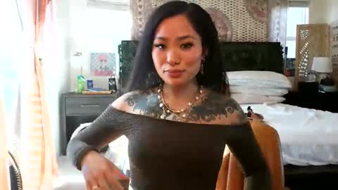 lovelyxmacii online show from 02/12/26, 07:53