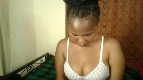 Snapshot of lovelyy_dreams chatting on 03/04/26, 04:57 Hanna online show from 03/04/26, 04:57