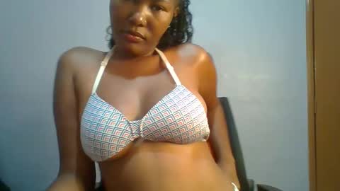 Snapshot of lovelyy_dreams chatting on 03/17/26, 05:55 Hanna online show from 03/17/26, 05:55