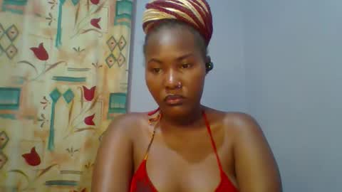 Snapshot of lovelyy_dreams chatting on 05/08/26, 04:56 Hanna online show from 05/08/26, 04:56