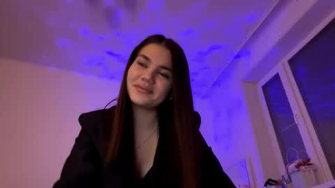 Snapshot of lovelyy_lovely chatting on 11/08/25, 02:28 Kalie online show from 11/08/25, 02:28