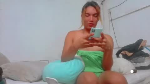 Snapshot of lovemarie120398 chatting on 07/09/26, 06:06 lovemarie120398 online show from 07/09/26, 06:06