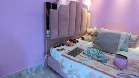 L O V E  online show from 01/08/26, 11:56