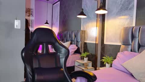 Love  online show from 11/24/25, 09:03