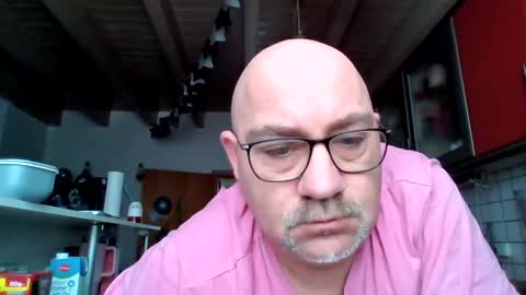 Snapshot of lover010983 chatting on 02/24/25, 08:27 lover010983 online show from 02/24/25, 08:27