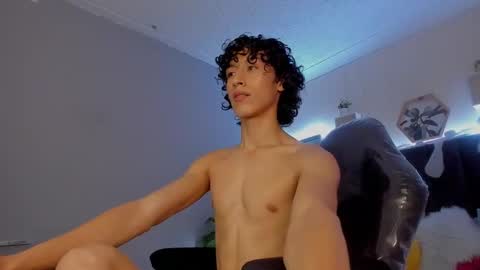 Snapshot of loverboy8_ chatting on 12/06/24, 11:36 loverboy8_ online show from 12/06/24, 11:36