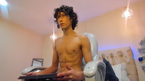 Snapshot of loverboy8_ chatting on 12/15/24, 01:32 loverboy8_ online show from 12/15/24, 01:32