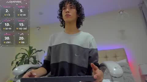 Snapshot of loverboy8_ chatting on 01/29/25, 06:43 loverboy8_ online show from 01/29/25, 06:43