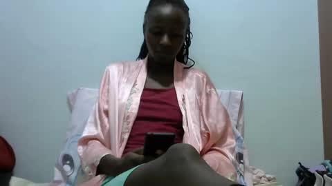 Snapshot of lovergal222 chatting on 01/25/25, 04:56 lovergal222 online show from 01/25/25, 04:56