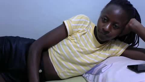 Snapshot of lovergal222 chatting on 02/15/25, 10:42 lovergal222 online show from 02/15/25, 10:42