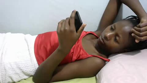 Snapshot of lovergal222 chatting on 02/20/25, 09:09 lovergal222 online show from 02/20/25, 09:09