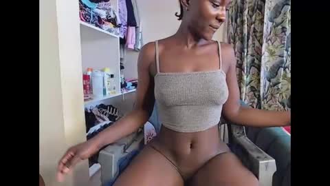 Snapshot of lovergirl2003 chatting on 01/24/25, 06:57 Kate online show from 01/24/25, 06:57