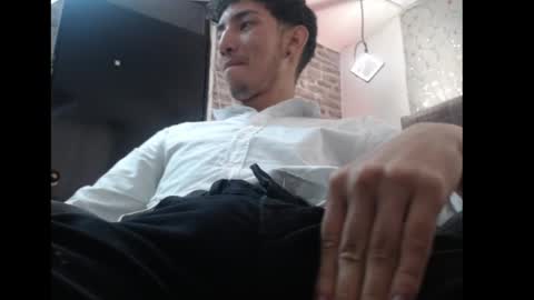 loverisu online show from 02/24/25, 10:47