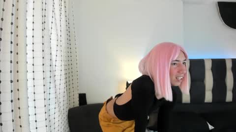 loverisu online show from 10/04/25, 07:34