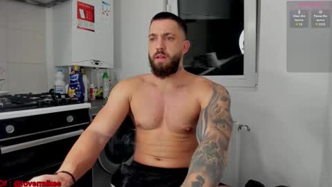 Snapshot of lovermike_ chatting on 10/08/25, 02:42 Mike online show from 10/08/25, 02:42