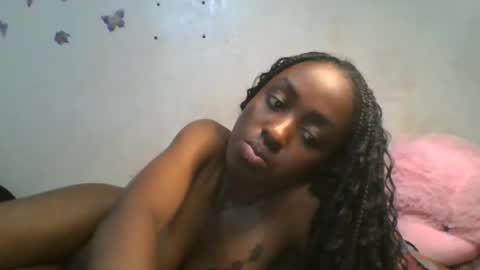 Snapshot of lovers_oncam chatting on 03/03/26, 05:19 RedJoy online show from 03/03/26, 05:19