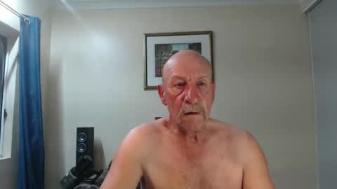 Snapshot of lovesblackazz chatting on 12/24/24, 11:06 Lovesblackazz online show from 12/24/24, 11:06