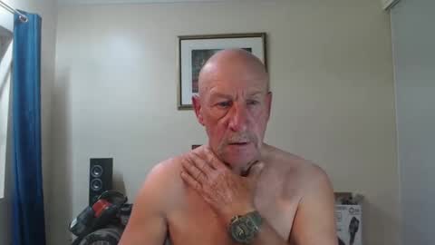 Snapshot of lovesblackazz chatting on 01/05/25, 01:13 Lovesblackazz online show from 01/05/25, 01:13