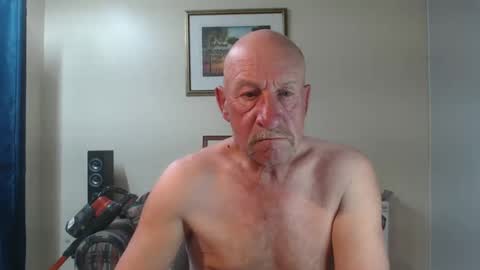 Snapshot of lovesblackazz chatting on 01/22/25, 10:29 Lovesblackazz online show from 01/22/25, 10:29