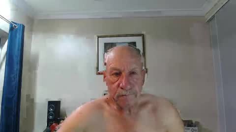 Snapshot of lovesblackazz chatting on 02/10/25, 11:36 Lovesblackazz online show from 02/10/25, 11:36