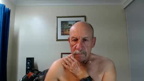 Snapshot of lovesblackazz chatting on 11/05/25, 10:15 Lovesblackazz online show from 11/05/25, 10:15