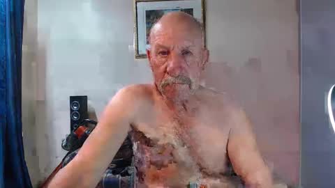 Snapshot of lovesblackazz chatting on 11/26/25, 11:22 Lovesblackazz online show from 11/26/25, 11:22