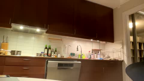 loveshine_ online show from 02/10/25, 05:36