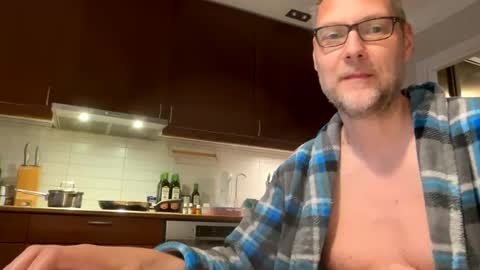 loveshine_ online show from 02/11/25, 06:30