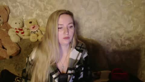 Snapshot of lovesrebecca chatting on 02/24/25, 04:16 LovesRebecca online show from 02/24/25, 04:16