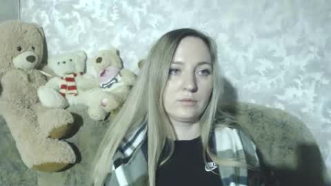 Snapshot of lovesrebecca chatting on 11/15/25, 03:26 LovesRebecca online show from 11/15/25, 03:26