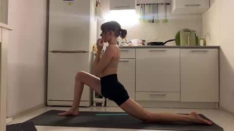 Snapshot of lovesstation chatting on 01/18/25, 05:26 lovesstation online show from 01/18/25, 05:26