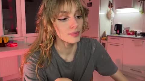 Snapshot of lovesstation chatting on 01/28/25, 03:04 lovesstation online show from 01/28/25, 03:04