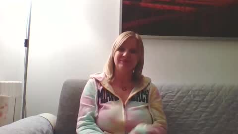 Marlyn online show from 11/26/25, 11:28