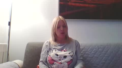 Marlyn online show from 02/04/26, 03:51