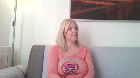 Marlyn online show from 02/21/26, 02:18