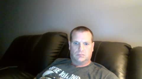 Snapshot of lovetocum37 chatting on 12/12/24, 04:15 lovetocum37 online show from 12/12/24, 04:15