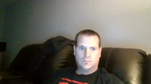 Snapshot of lovetocum37 chatting on 12/22/24, 06:37 lovetocum37 online show from 12/22/24, 06:37