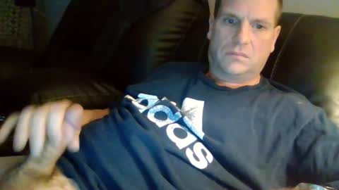 Snapshot of lovetocum37 chatting on 01/30/25, 03:22 lovetocum37 online show from 01/30/25, 03:22