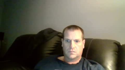 Snapshot of lovetocum37 chatting on 02/03/25, 02:25 lovetocum37 online show from 02/03/25, 02:25