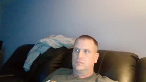 Snapshot of lovetocum37 chatting on 02/12/25, 04:12 lovetocum37 online show from 02/12/25, 04:12