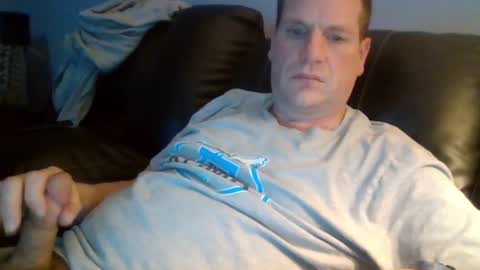 Snapshot of lovetocum37 chatting on 03/01/25, 05:31 lovetocum37 online show from 03/01/25, 05:31