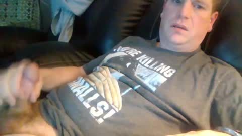 Snapshot of lovetocum37 chatting on 03/05/25, 04:24 lovetocum37 online show from 03/05/25, 04:24