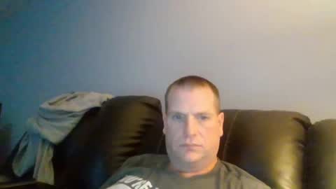 Snapshot of lovetocum37 chatting on 03/10/25, 04:35 lovetocum37 online show from 03/10/25, 04:35