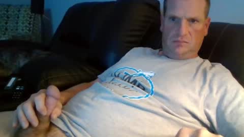 Snapshot of lovetocum37 chatting on 09/11/25, 03:06 lovetocum37 online show from 09/11/25, 03:06