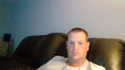 Snapshot of lovetocum37 chatting on 09/15/25, 01:38 lovetocum37 online show from 09/15/25, 01:38