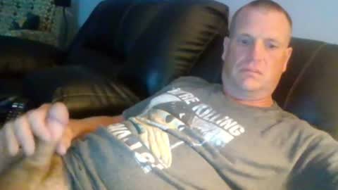 Snapshot of lovetocum37 chatting on 07/22/26, 02:14 lovetocum37 online show from 07/22/26, 02:14
